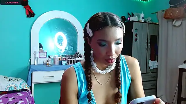 sensitive brunette online show from November 12, 2:31 am