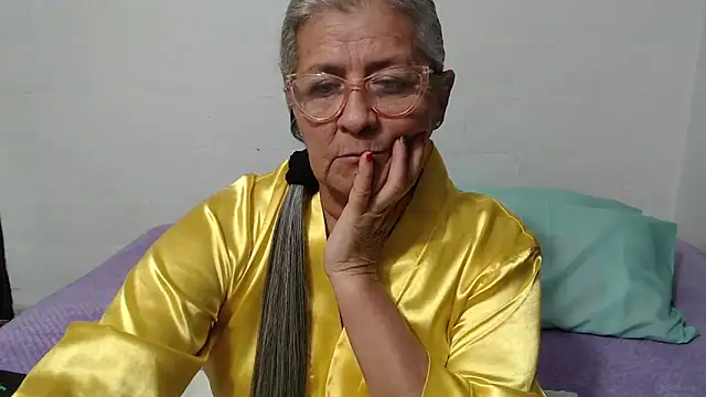 Snapshot of candy_mature_ chatting on September 21, 1:48 am candy mature online show from September 21, 1:48 am