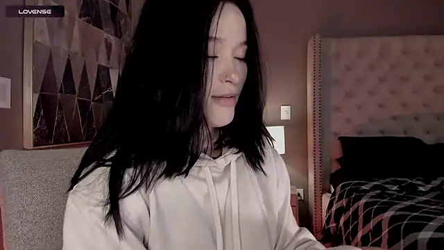 vangie  online show from October 5, 1:10 am