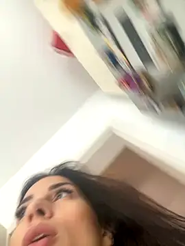 Snapshot of RebecaMur chatting on October 22, 8:19 am RebecaMur online show from October 22, 8:19 am