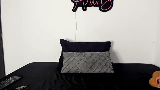 arii barthon online show from October 5, 7:57 am