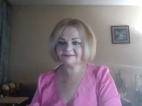 Snapshot of SofiyaPetrova chatting on October 21, 3:27 pm SofiyaPetrova online show from October 21, 3:27 pm