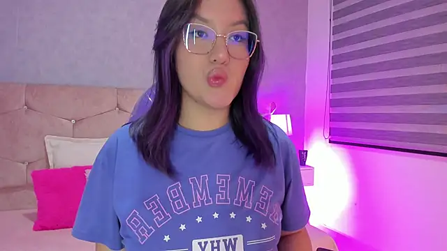 sweet--emily online show from October 1, 3:22 am