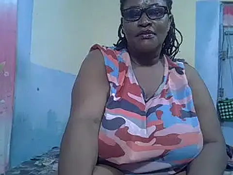 Snapshot of sexy_bigboobss chatting on September 22, 6:45 am sexy bigboobss online show from September 22, 6:45 am