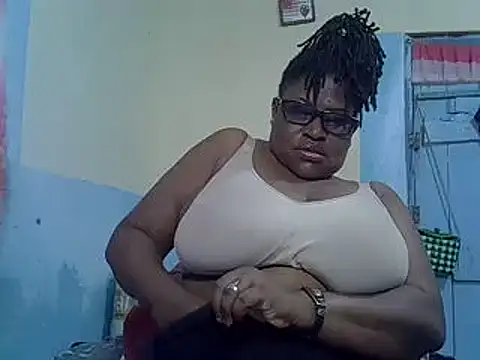 Snapshot of sexy_bigboobss chatting on September 28, 7:52 pm sexy bigboobss online show from September 28, 7:52 pm