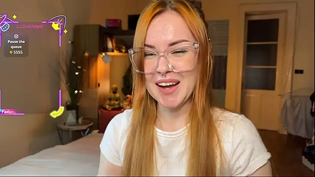 Snapshot of Sargonium999 chatting on October 30, 6:20 pm Sargonium999 online show from October 30, 6:20 pm