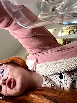 Snapshot of Sargonium999 chatting on September 24, 9:30 am Sargonium999 online show from September 24, 9:30 am