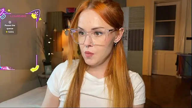 Snapshot of Sargonium999 chatting on October 9, 7:40 pm Sargonium999 online show from October 9, 7:40 pm