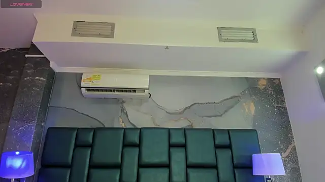 Snapshot of AnthonelaDuque chatting on October 21, 12:53 pm AnthonelaDuque online show from October 21, 12:53 pm