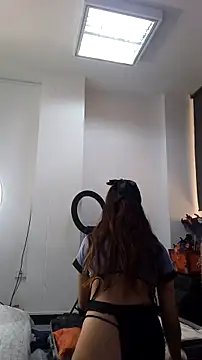 AnthonelaDuque online show from November 9, 12:01 pm