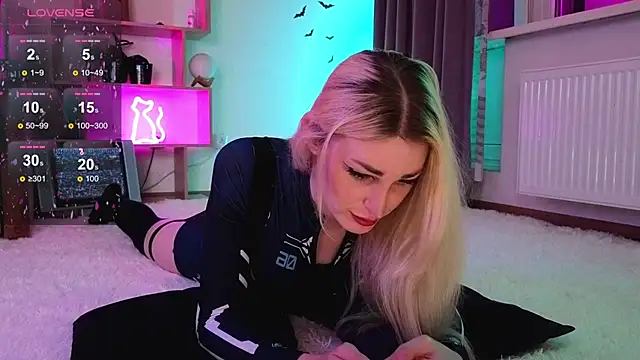 Snapshot of Inchcaser_ chatting on October 26, 7:31 pm Inchcaser  online show from October 26, 7:31 pm