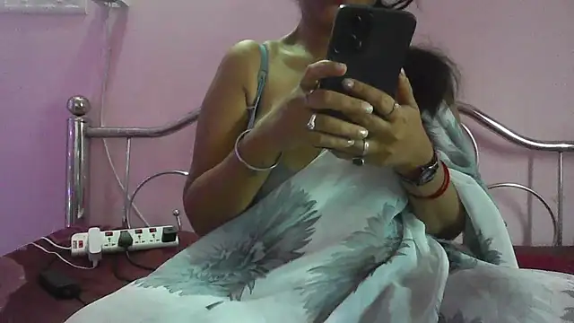 Snapshot of Laal-Pari chatting on October 10, 8:52 am Laal-Pari online show from October 10, 8:52 am