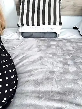 Snapshot of Valim7979 chatting on September 25, 10:03 am Valim7979 online show from September 25, 10:03 am