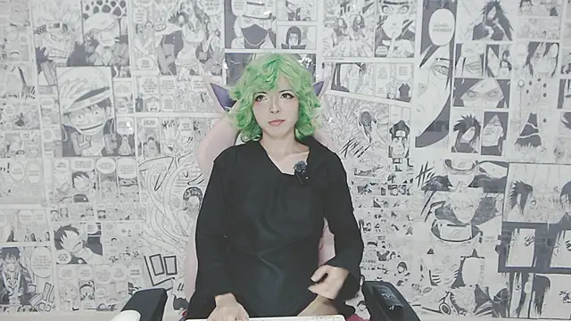 Snapshot of Miahparker chatting on October 7, 5:12 am Miahparker online show from October 7, 5:12 am