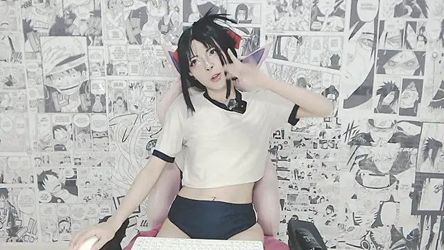 Snapshot of Miahparker chatting on October 20, 7:33 am Miahparker online show from October 20, 7:33 am