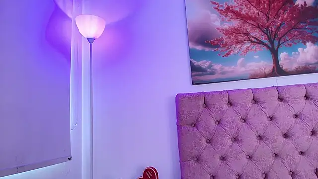 Snapshot of Julianaa_Castro_ chatting on September 17, 12:14 pm Julianaa Castro online show from September 17, 12:14 pm