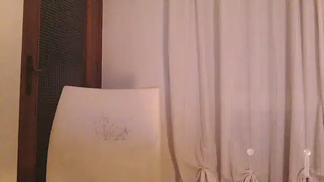 Snapshot of fragrance72 chatting on October 21, 4:44 pm fragrance72 online show from October 21, 4:44 pm