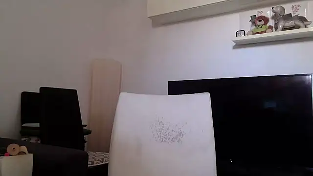 Snapshot of fragrance72 chatting on October 14, 10:51 am fragrance72 online show from October 14, 10:51 am