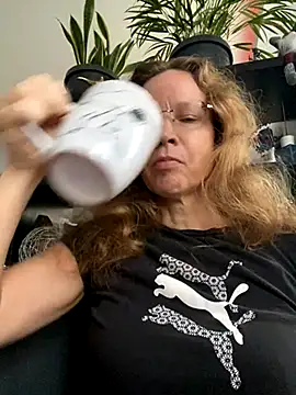 AnnikaRose online show from November 4, 6:51 am