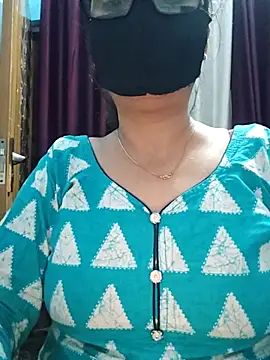 Aishwaryaa 69 online show from October 8, 4:44 pm