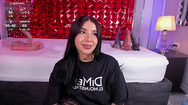 Leiaa  online show from February 9, 5:10 am