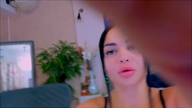 MichelleReys online show from October 7, 8:13 pm