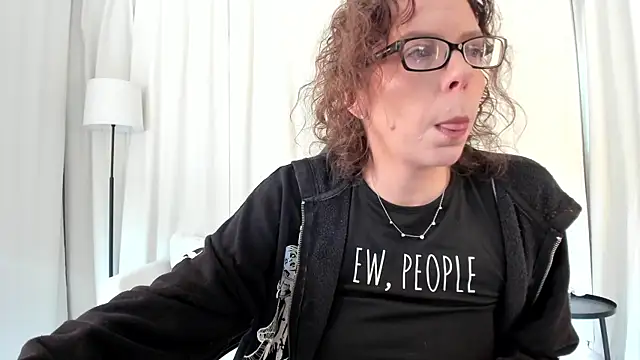 SaraDesirexo online show from April 1, 2:14 pm