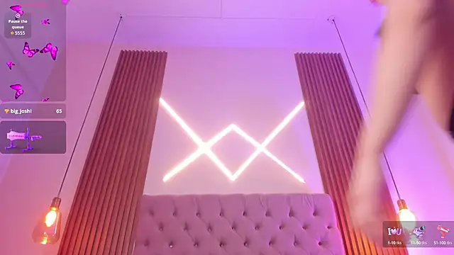 Sophia turneer online show from September 19, 8:24 am