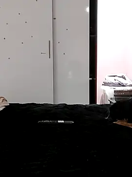 Snapshot of melissa_35_ chatting on October 19, 12:01 am melissa 35 online show from October 19, 12:01 am