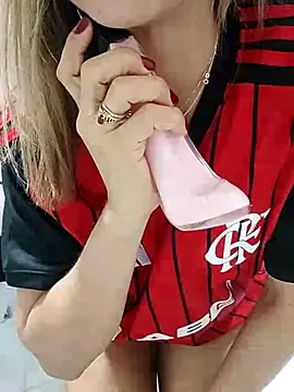 Snapshot of melissa_35_ chatting on October 30, 10:33 pm melissa 35 online show from October 30, 10:33 pm