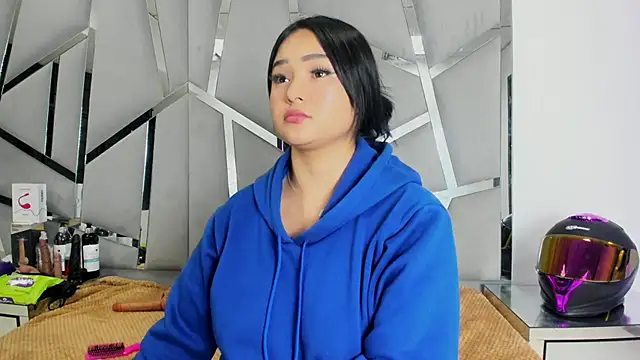 Catherinee69 x online show from September 24, 6:01 am