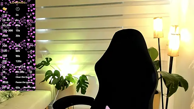 veronika naughty online show from June 8, 2:18 pm