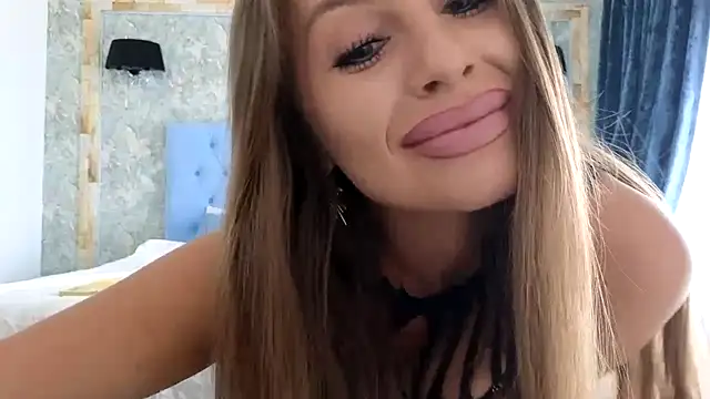 Snapshot of Blanca1 chatting on October 1, 8:30 am Blanca1 online show from October 1, 8:30 am