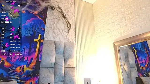 charlotte  G online show from October 14, 12:52 pm