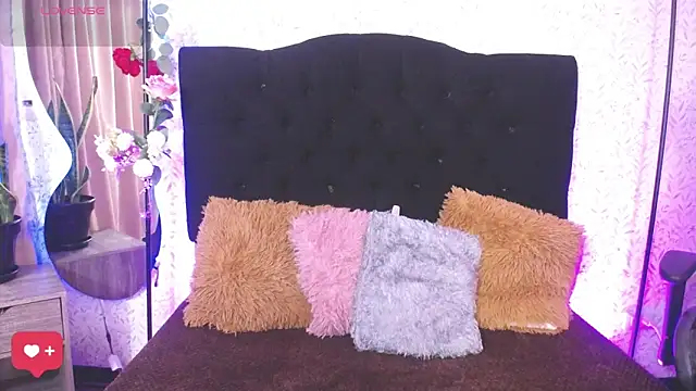 alicee laurent online show from October 18, 4:04 am