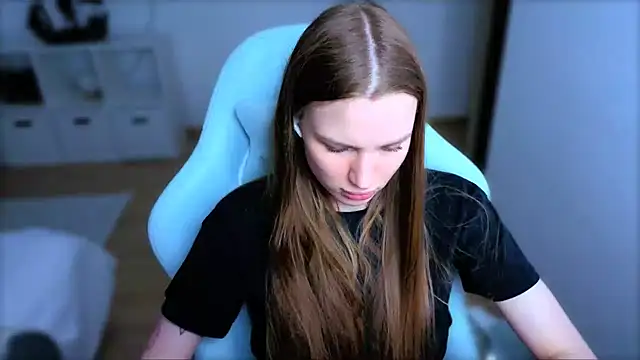 StellaLawless online show from April 4, 2:27 pm