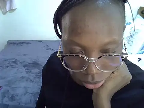 Snapshot of Sweet_Bear chatting on October 10, 11:15 am Sweet Bear online show from October 10, 11:15 am