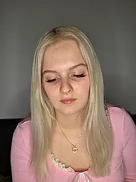 Allylove03 online show from March 1, 11:15 pm