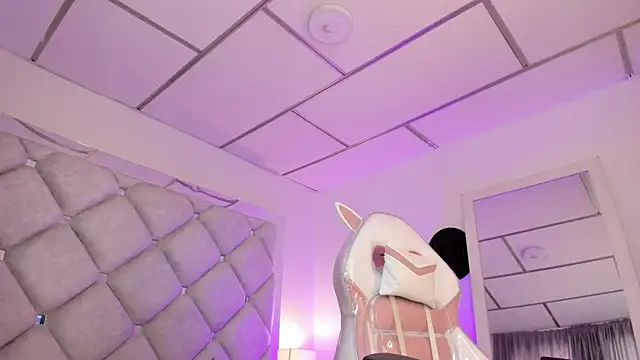 Snapshot of alessiaferry chatting on October 24, 6:48 pm alessiaferry online show from October 24, 6:48 pm