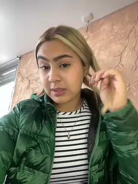 Miabonnett  online show from October 18, 12:19 pm