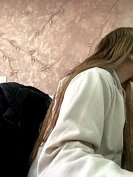 Miabonnett  online show from September 20, 12:03 pm