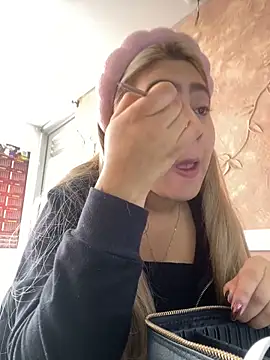 Miabonnett  online show from October 20, 12:08 pm