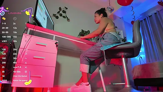 Snapshot of amelyaDreams chatting on September 20, 7:23 pm amelyaDreams online show from September 20, 7:23 pm