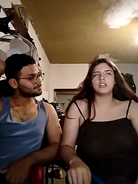 Snapshot of Carandrew chatting on October 3, 4:28 am Carandrew online show from October 3, 4:28 am