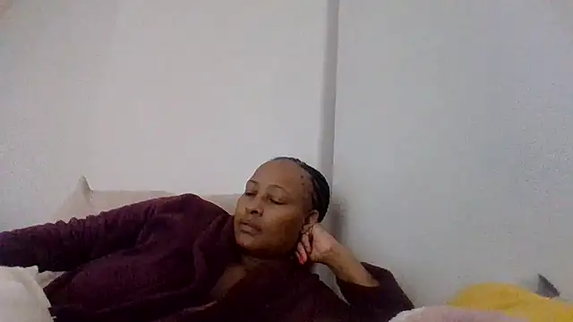 BabeAssXX online show from March 8, 6:39 am