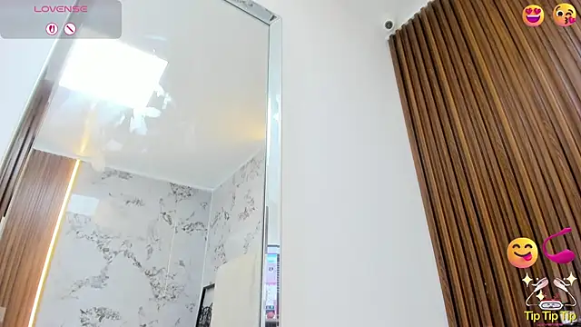 Snapshot of MADISON_ROWAN1 chatting on October 24, 3:46 am MADISON ROWAN1 online show from October 24, 3:46 am