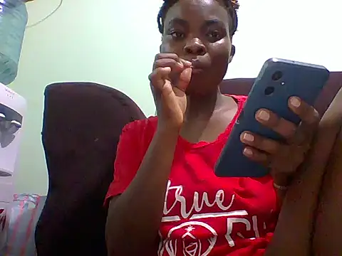 Snapshot of sexxyqueenn22 chatting on October 26, 9:21 pm sexxyqueenn22 online show from October 26, 9:21 pm