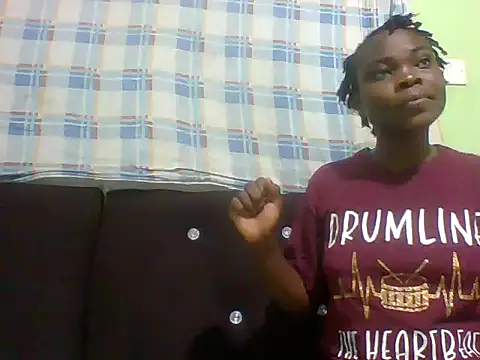 Snapshot of sexxyqueenn22 chatting on October 7, 10:03 pm sexxyqueenn22 online show from October 7, 10:03 pm