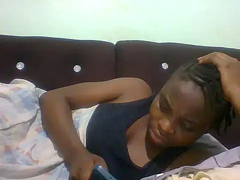 Snapshot of sexxyqueenn22 chatting on October 5, 9:20 pm sexxyqueenn22 online show from October 5, 9:20 pm