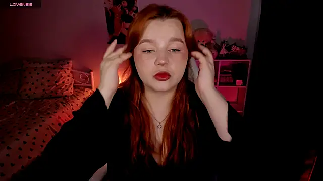 Snapshot of _Lisa_x chatting on October 23, 12:00 pm  Lisa x online show from October 23, 12:00 pm